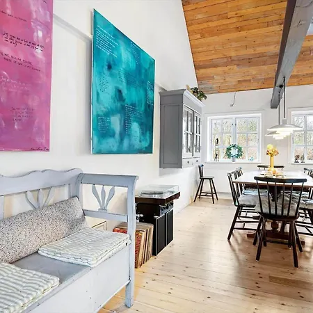 Ferienhaus 4747-aakirkeby-bodernevej-10 *