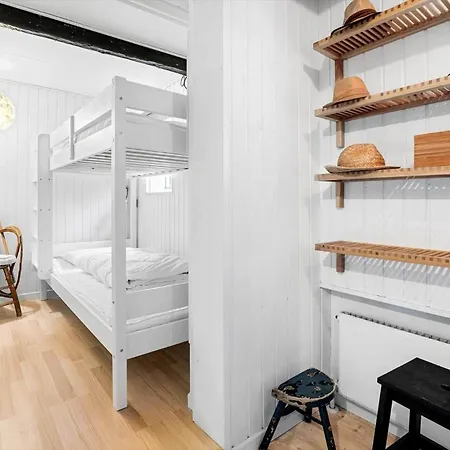 4747-aakirkeby-bodernevej-10 Semesterbostad