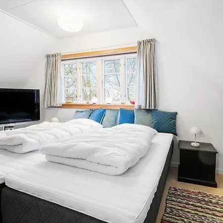 4747-aakirkeby-bodernevej-10 * Åkirkeby