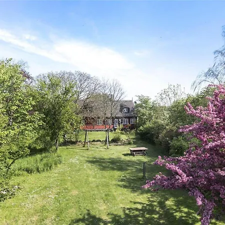 Semesterbostad 4747-aakirkeby-bodernevej-10 *