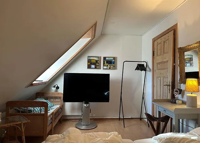 4747-aakirkeby-bodernevej-10 度假居 *